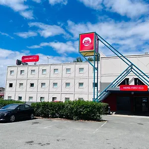*** Hotel First Eco Villemoisson Centre Commercial Carrefour Francia